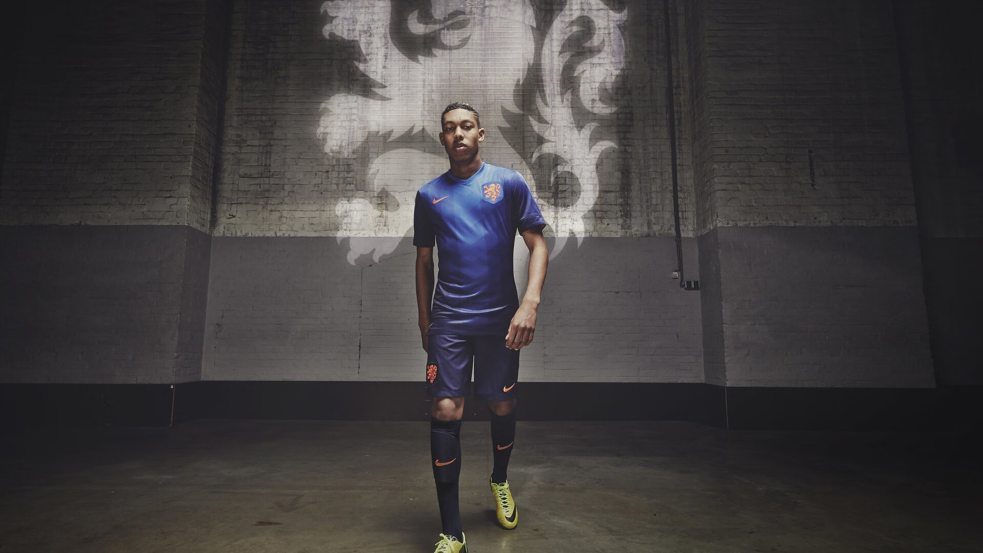 开云下载-当冰岛神话遇上巴伐利亚战车，足球世界里，没有永远的大卫