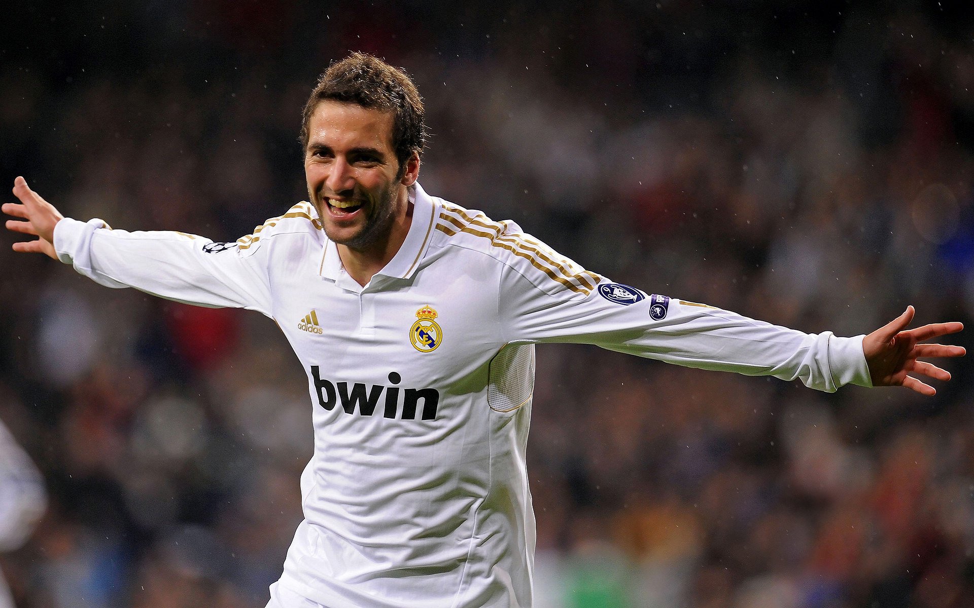 开云体育官网-加维爆发，拜仁正面击溃多特蒙德，一场战术与意志的全面碾压