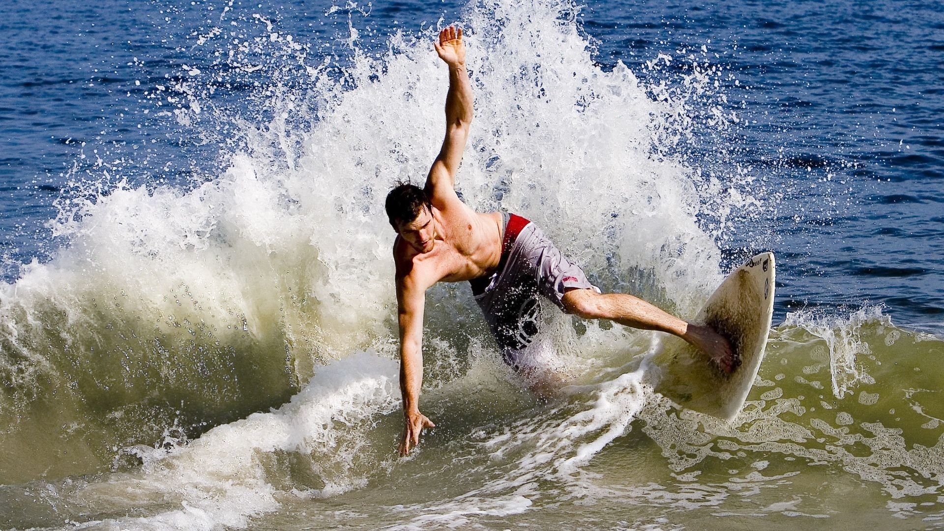 开云体育中国-加克波评分拉满背后，当皇家社会遇见乌拉圭，一场非典型对决的战术启示